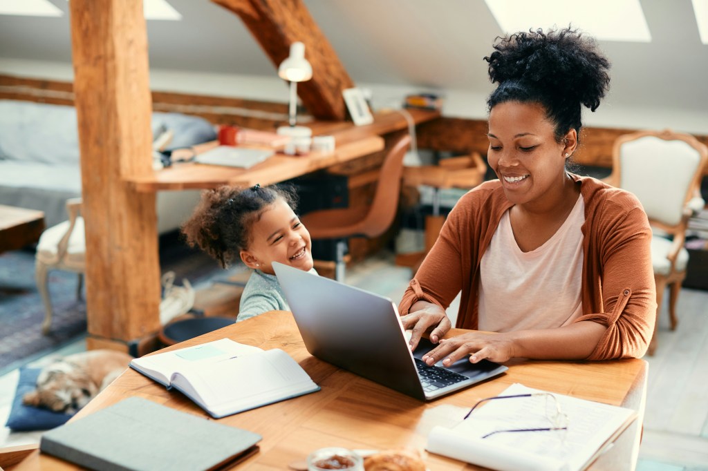 How to Balance Work-from-Home Life as a Mom (Without Burning&nbsp;Out)